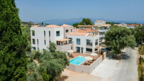 13 Keys Suites